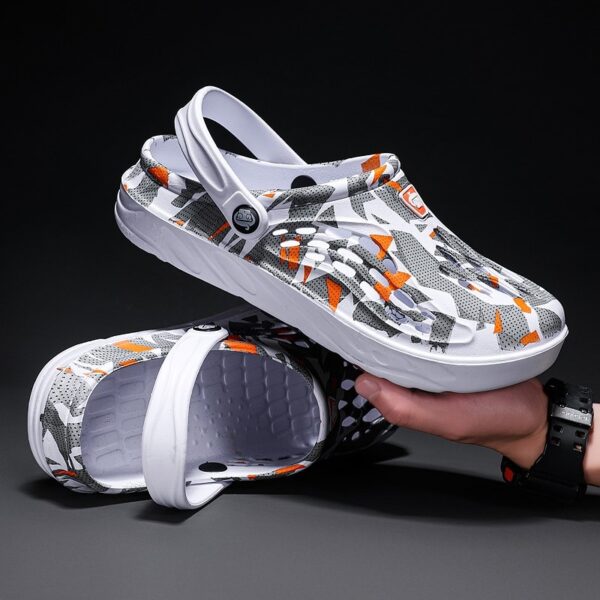 Men Sandals Outdoor Summer Beach Slippers Soft Bottom Hollow Garden Clogs Shoes Big Size Sports Slippers